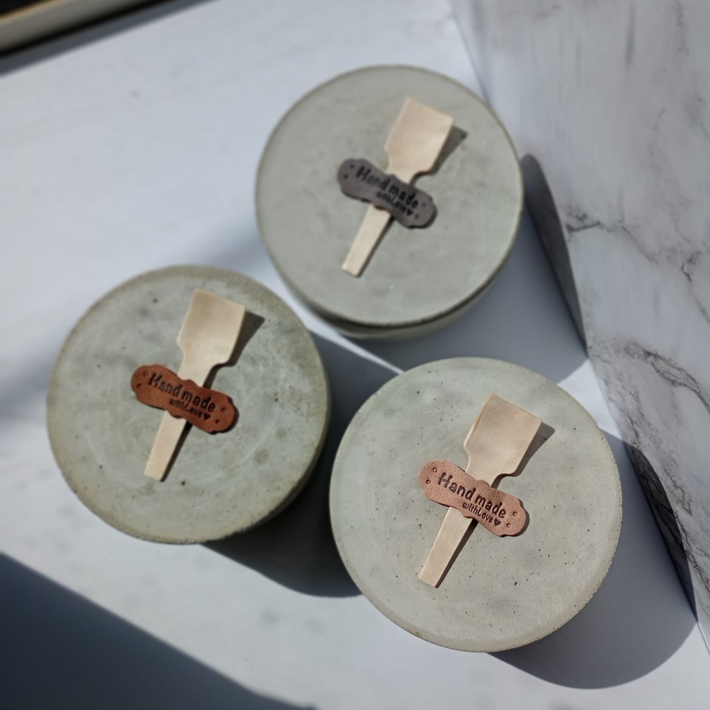 Candle lotion with Shea butter and Cashmere in a Concrete style vessel