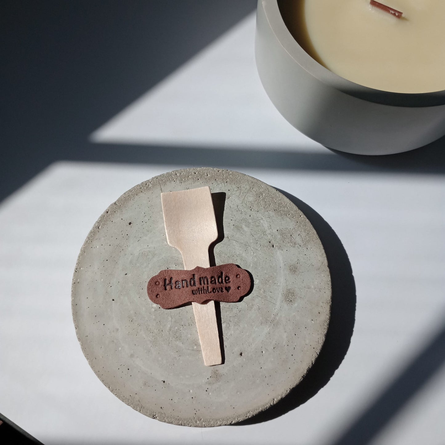 Candle lotion with Shea butter and Cashmere in a Concrete style vessel